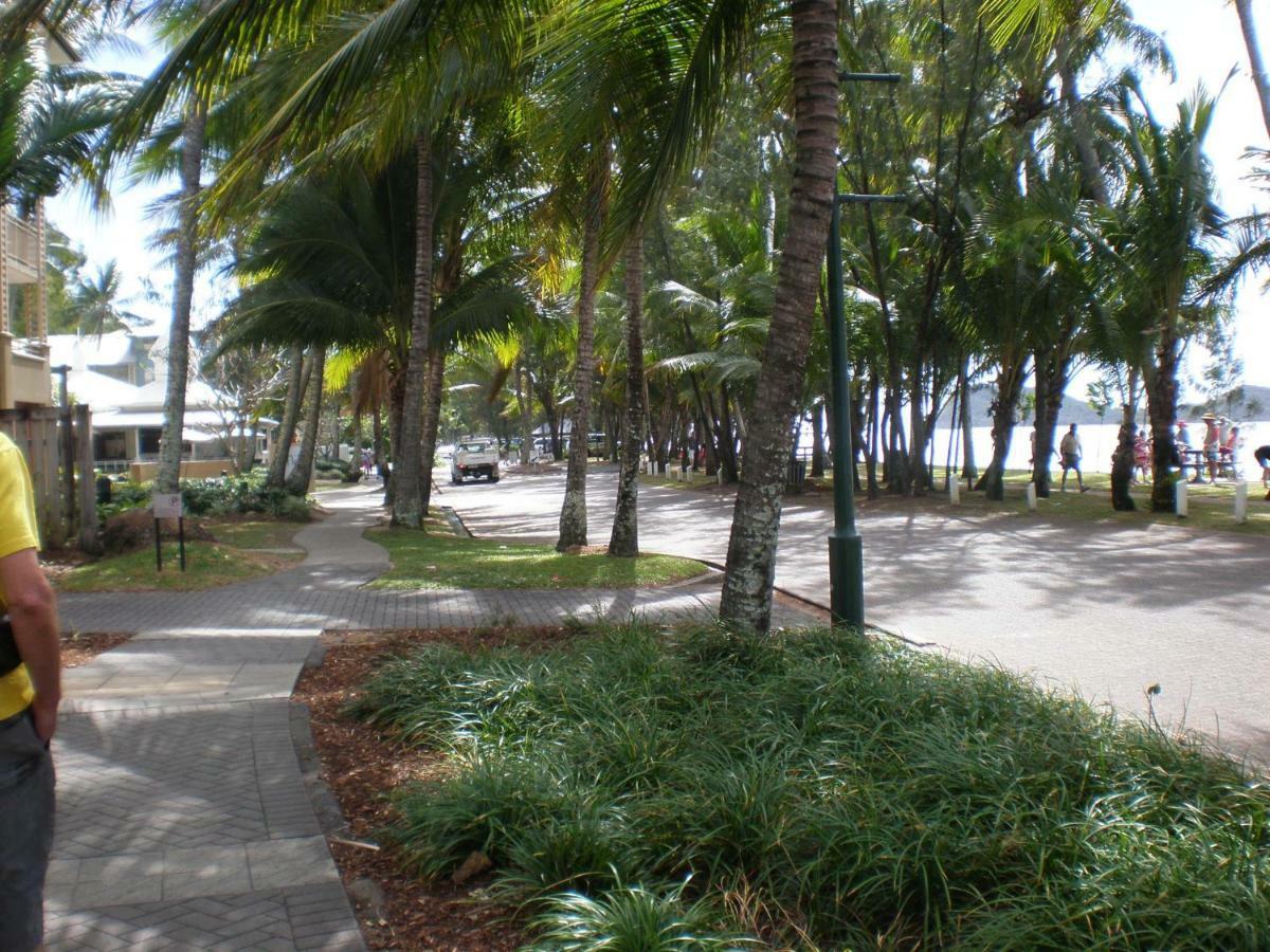 Hidden Gem @ Palm Cove Apartment Bagian luar foto